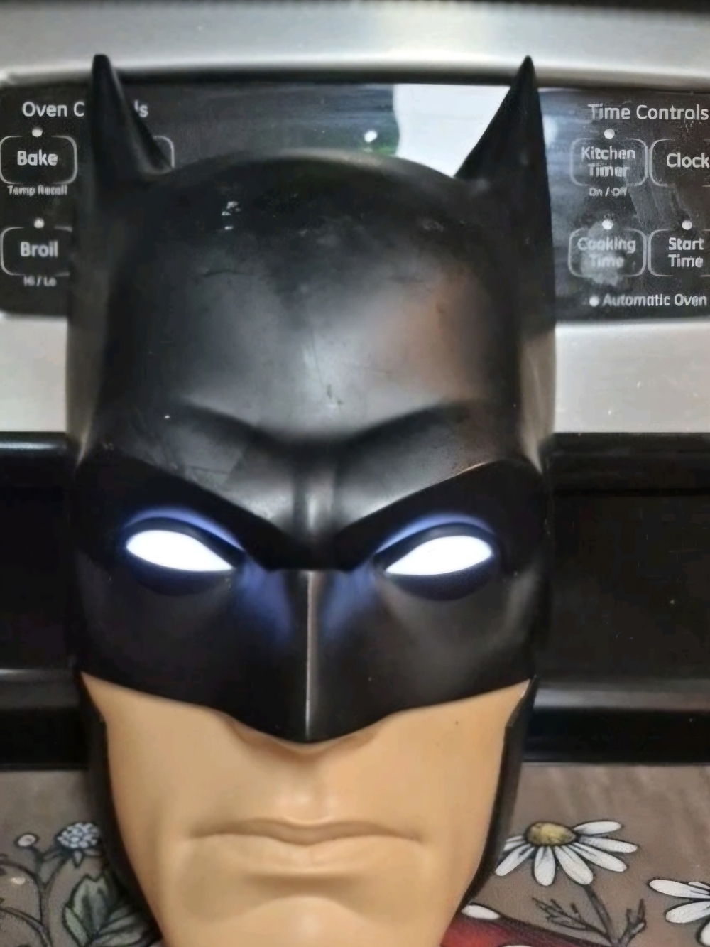 DC Comics Batman Light-Up Mask - Black
